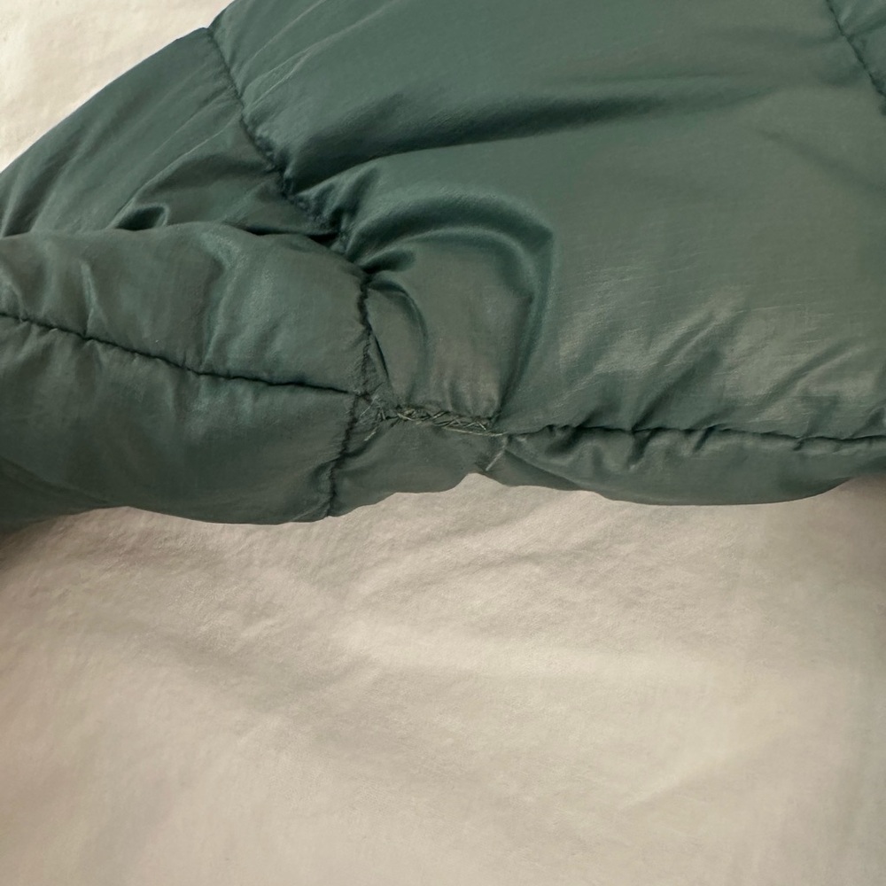 Patagonia Hi-loft down hoodie jacket 5T. - Picture 7 of 10